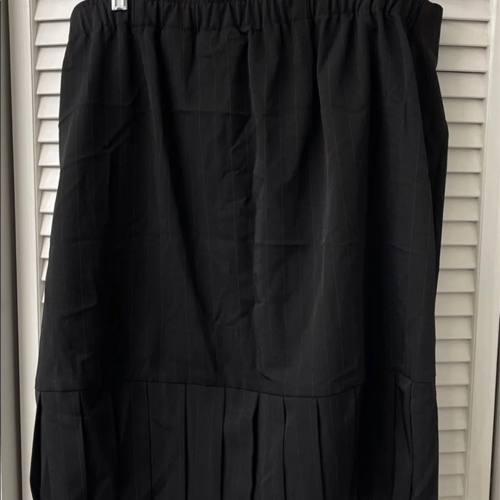 NWT Women’s Skirt (Size 18W) - Picture 6 of 7
